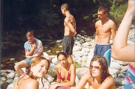 aUx PiSciNeS nAtUrELeS